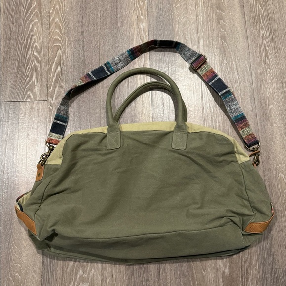 Roxy Green Printed Duffle Bag - Picture 3 of 3